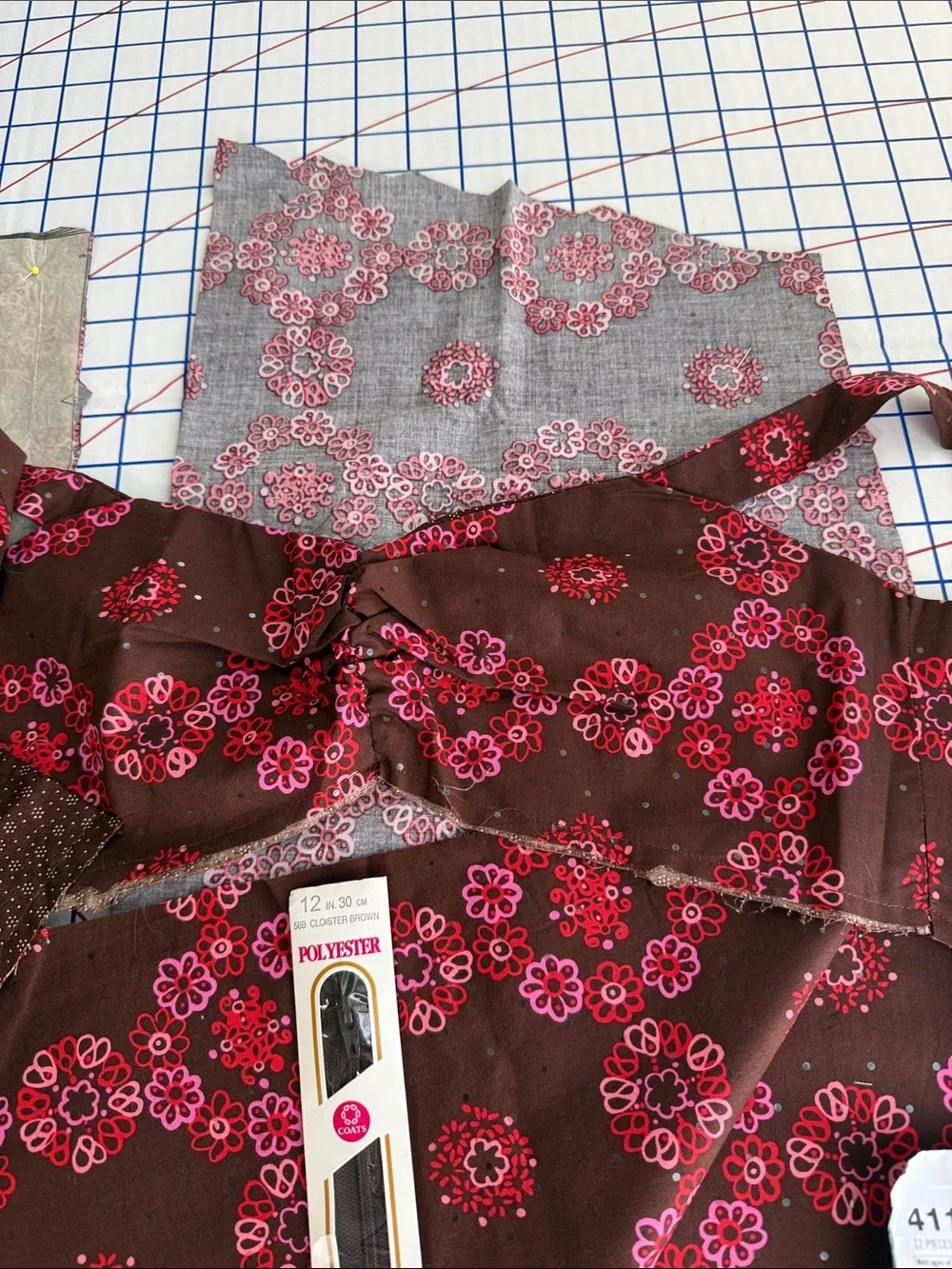 Simplicity 4119 Dress Pattern Cut Ready to Sew w Fabric & 12” Zipper Size 6-8